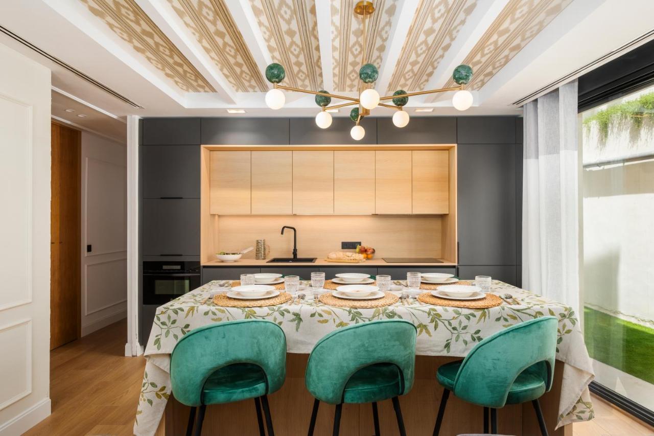 Apartamentos La Zagalilla Малага Экстерьер фото