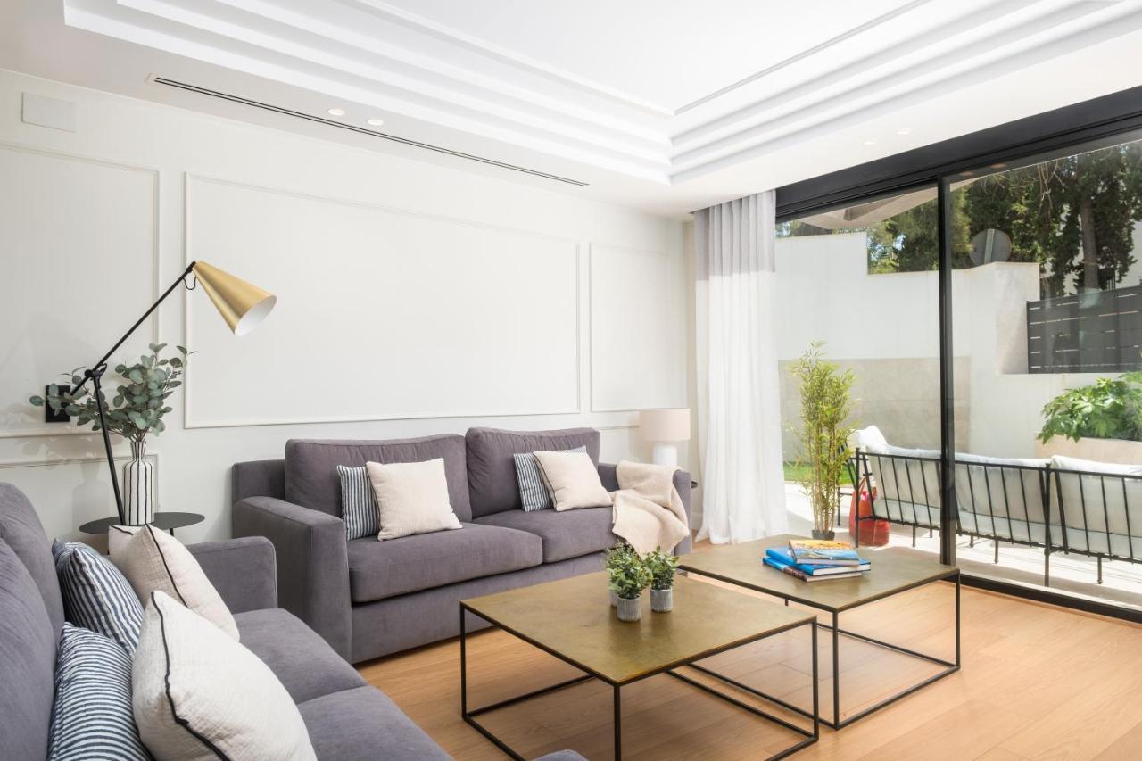 Apartamentos La Zagalilla Малага Экстерьер фото